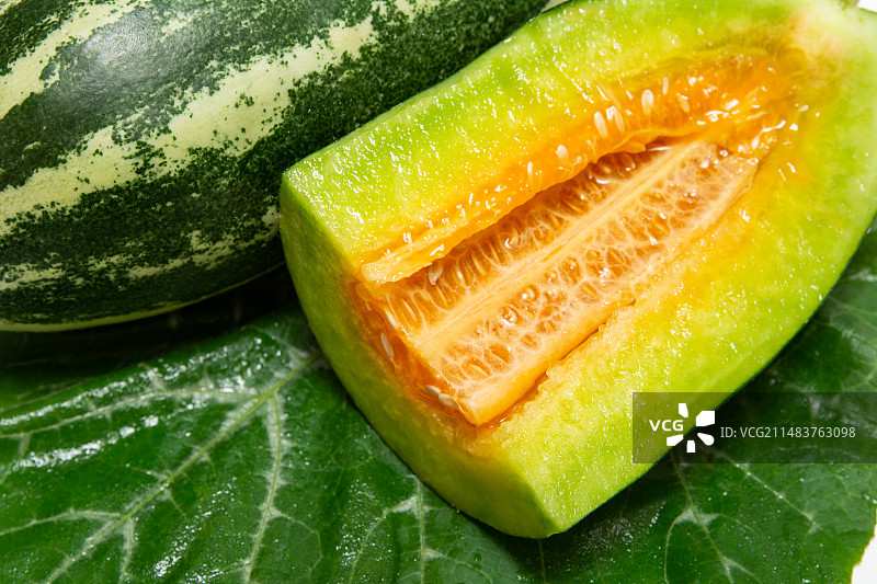 博洋九号 花皮羊角蜜 新疆博洋蜜瓜 薄皮型甜瓜 脆甜瓜 香瓜 博洋9号 蜜瓜 新鲜脆甜香瓜图片素材