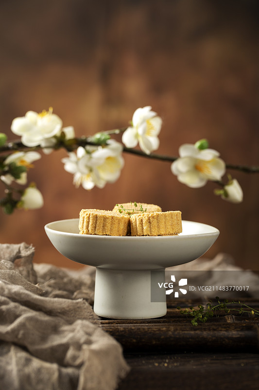 广东佛山传统特色美食点心盲公饼图片素材