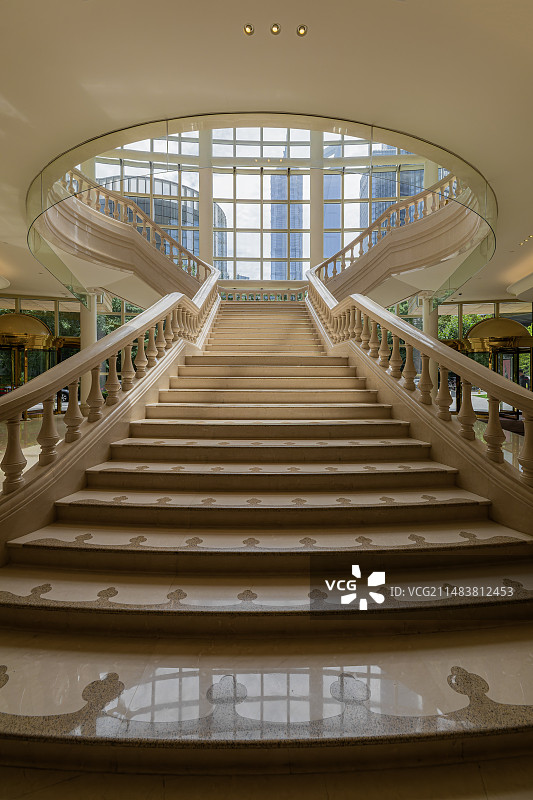 上海震旦博物馆高雅楼梯图片素材