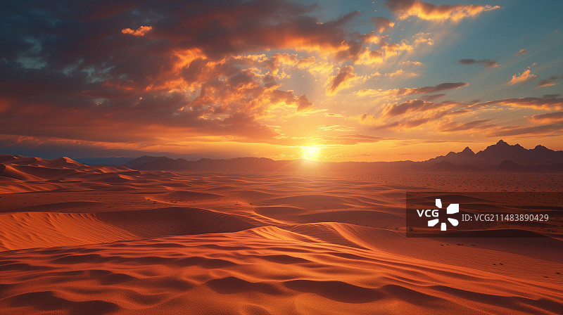 塔克拉玛干沙漠的日出日落图片素材