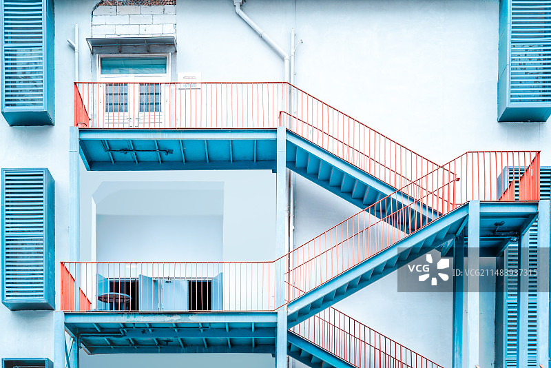 糖果色楼梯图片素材