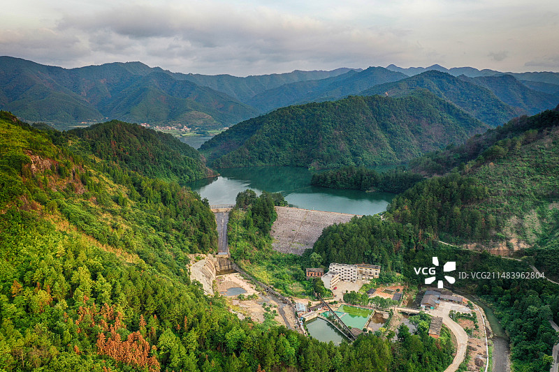 夏日水库大坝全景图片素材