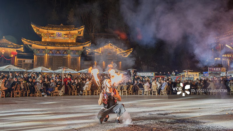 重庆酉阳古城内民俗表演图片素材