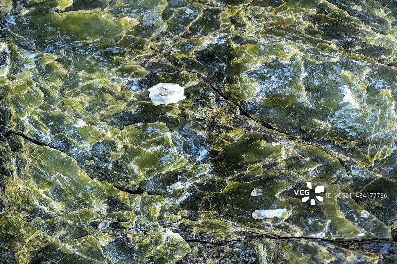 科西嘉角蛇纹岩：大洋中脊热液蚀变镁铁岩图片素材