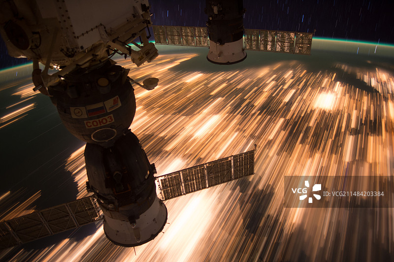 地球之上的夜景灯光，国际空间站图像图片素材