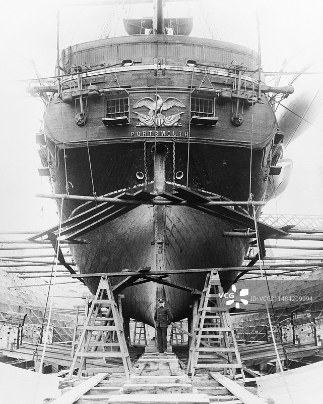 19世纪90年代干船坞中的朴茨茅斯号图片素材