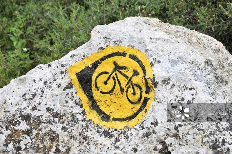 自行车自然小径图片素材