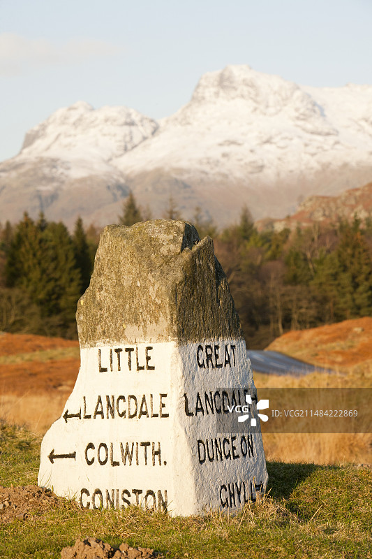 朗代尔的古老石头路标图片素材