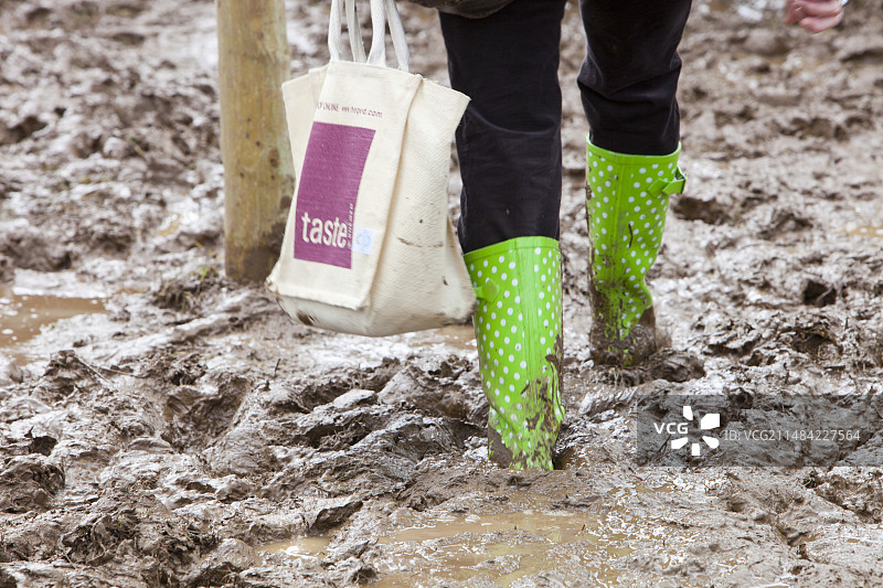泥泞的田地图片素材