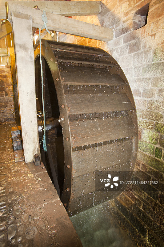 Acorn Bank的传统水磨坊图片素材