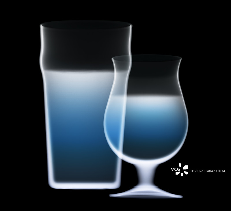 玻璃杯中的饮品X光片图片素材