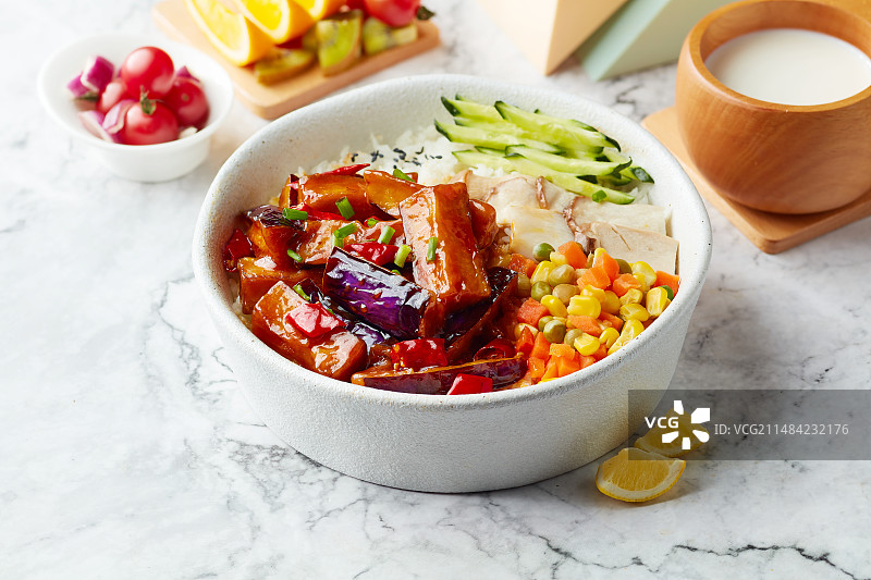 肉末茄子拼扒饭图片素材