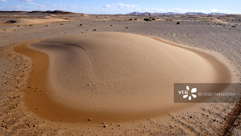 摩洛哥新月形沙丘图片素材