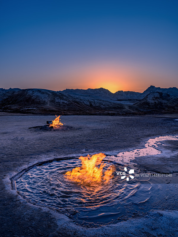 克孜尔烈焰泉图片素材
