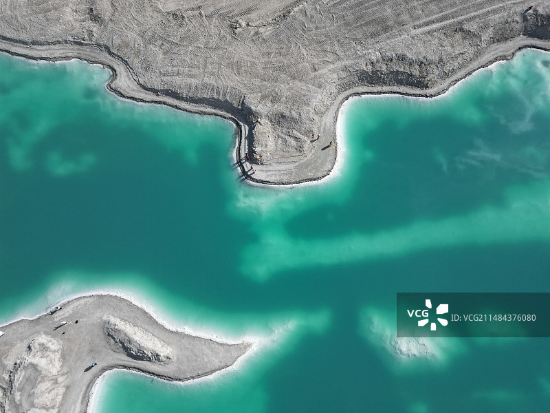 航拍 青海 格尔木 盐湖 翡翠湖图片素材
