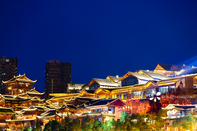 中国湖北省恩施州宣恩县城市夜景图片素材