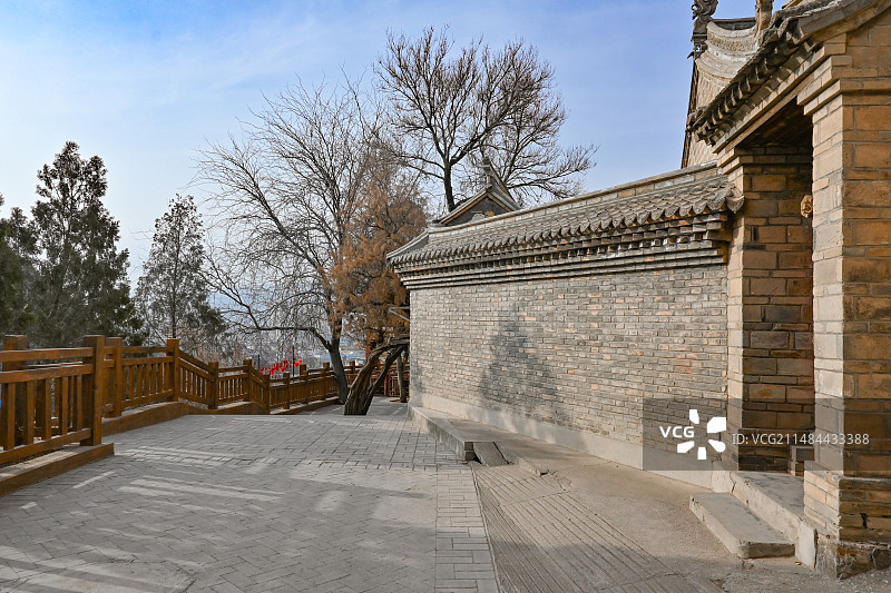 甘肃天水市甘谷县大像山公园里的建筑图片素材