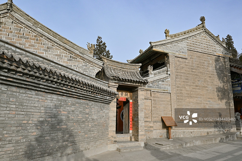 甘肃天水市甘谷县大像山公园里的建筑图片素材