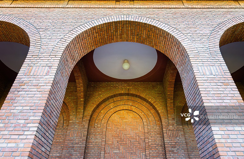 清华大学图书馆报告厅廊道拱门图片素材