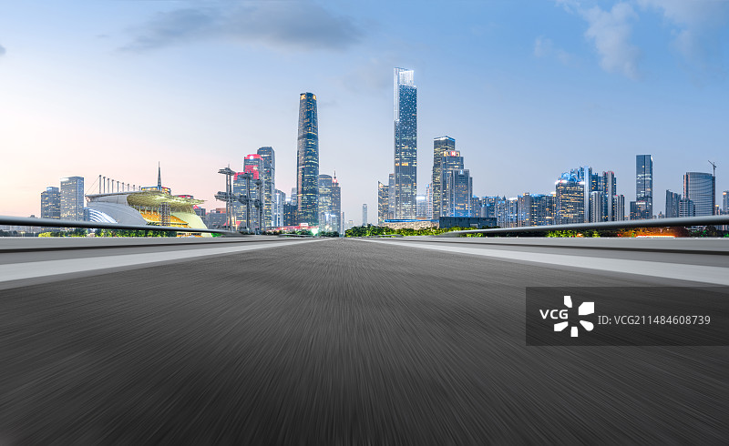 广州城市夜景和马路路面图片素材