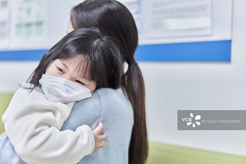 韩国医院儿科儿童婴儿健康检查防寒口罩图片素材
