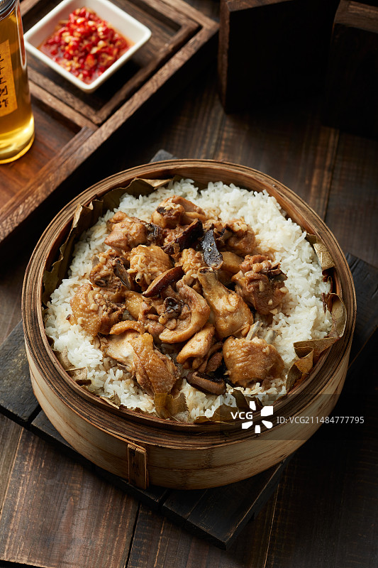 荷叶香菇鸡饭图片素材