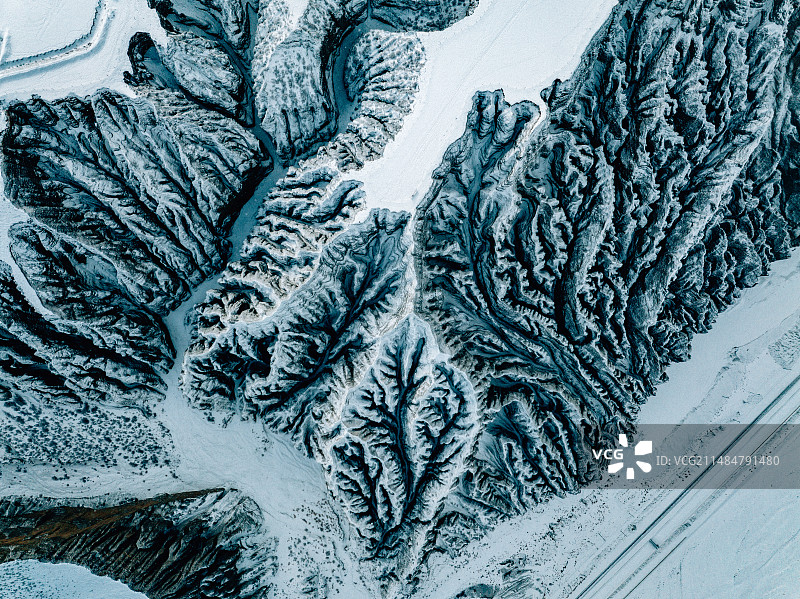独山子大峡谷 雪天 新疆旅行 雪景 俯瞰 无人机 航拍 壮观 辽阔 自驾旅行图片素材