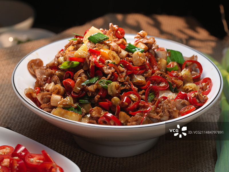 湘菜茶油炒土鸡图片素材