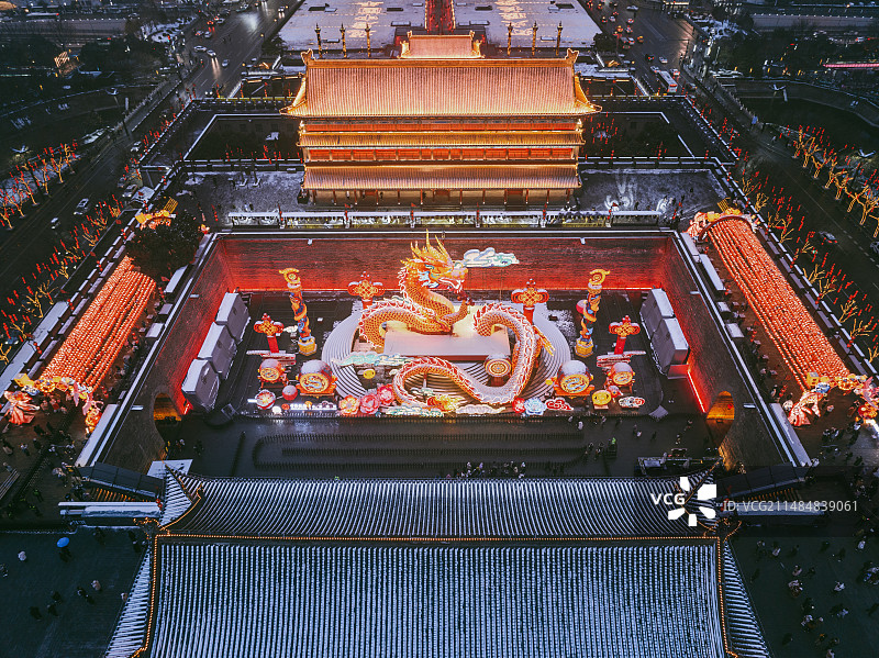 航拍西安城墙龙年灯会灯展图片素材