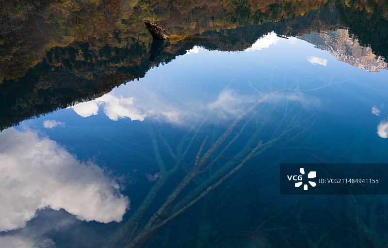 九寨沟的倒影世界图片素材