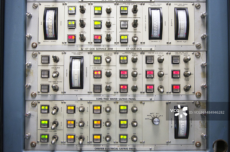 航天飞机地面设备面板图片素材