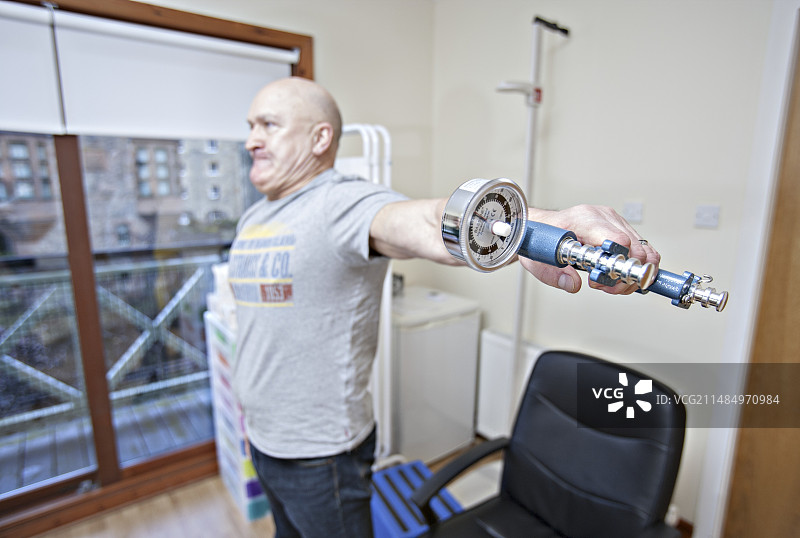 腕管综合征握力测试图片素材