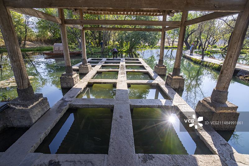 云南腾冲和顺古镇洗衣亭图片素材