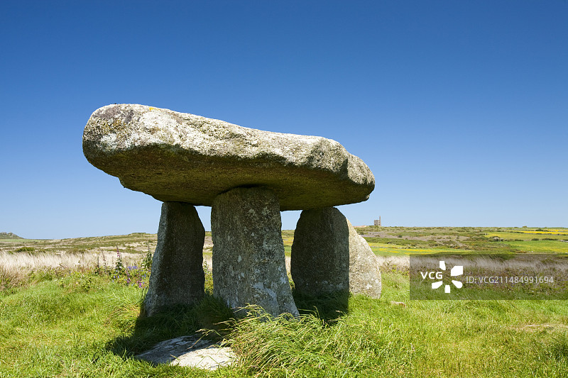 圣贾斯特附近的兰尼翁支石墓图片素材