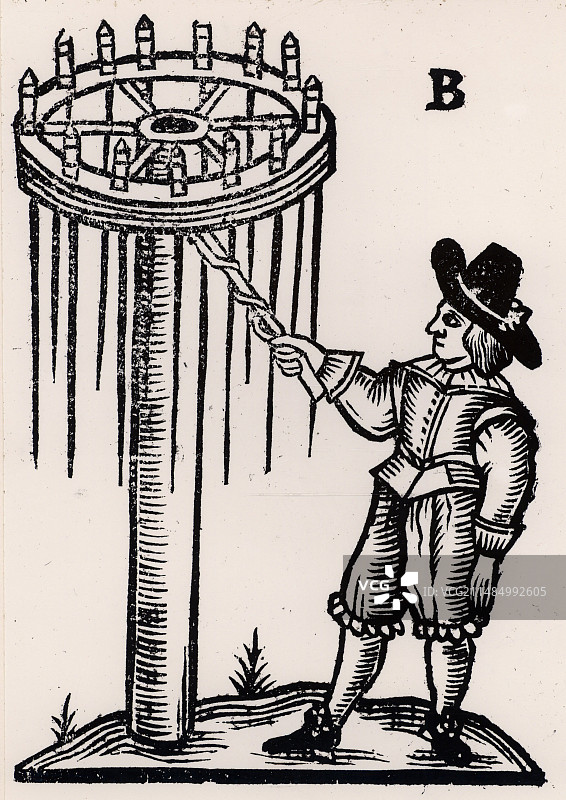 烟火师点燃烟花图片素材