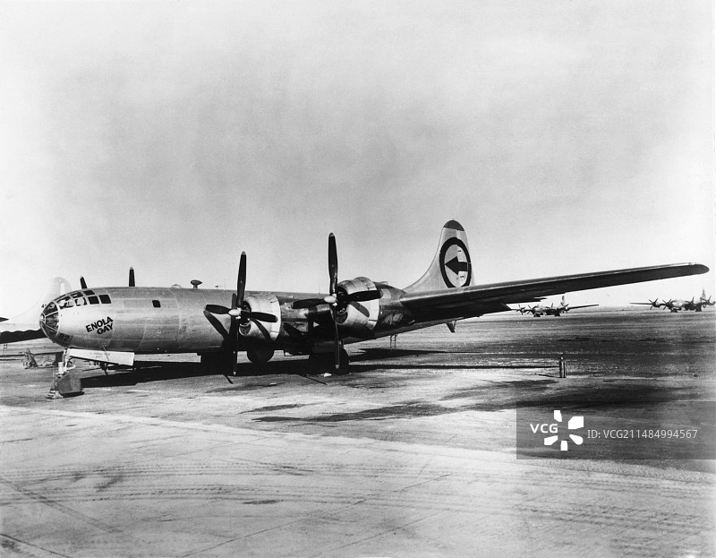 波音B-29“埃诺拉·盖伊”图片素材