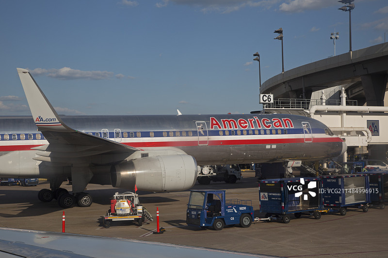 机场的客运飞机图片素材