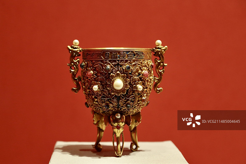 清乾隆金嵌宝金瓯永固杯图片素材