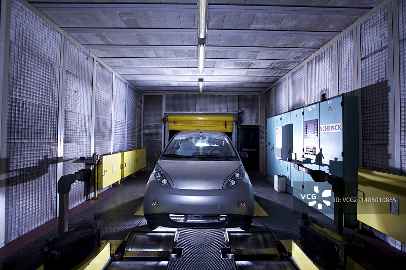 蓝色电动汽车构造图片素材