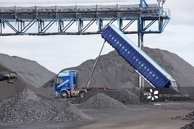 赫尔码头上的煤炭图片素材