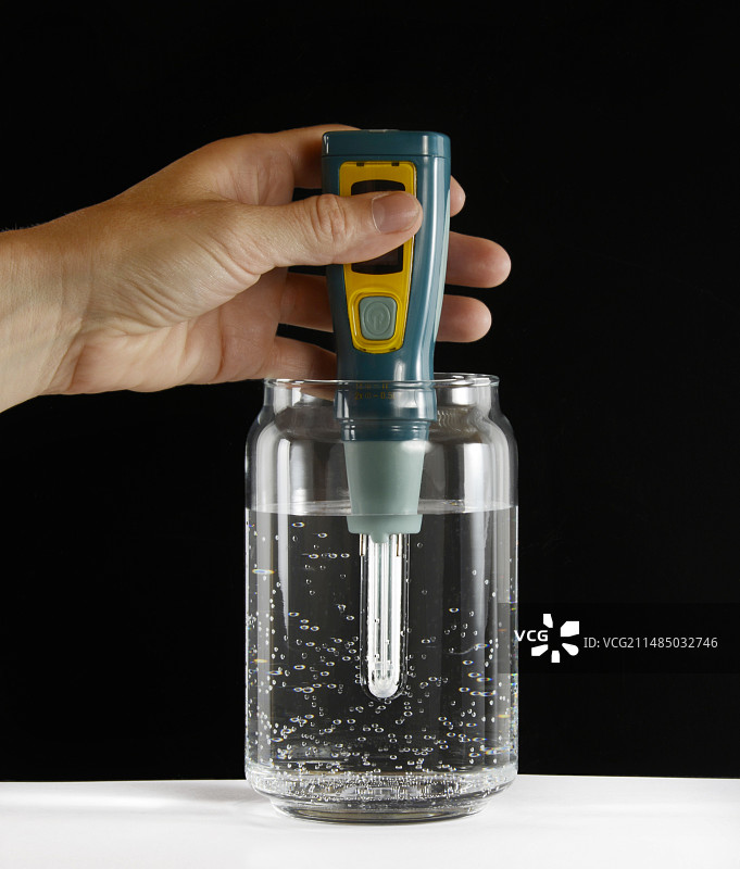 紫外线净水器图片素材