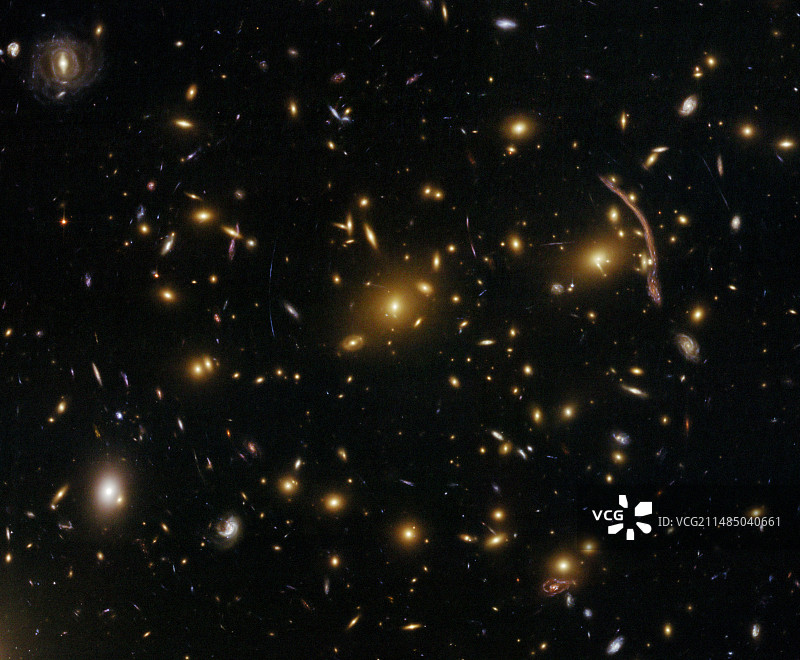 星系团Abell 370，哈勃太空望远镜图像图片素材