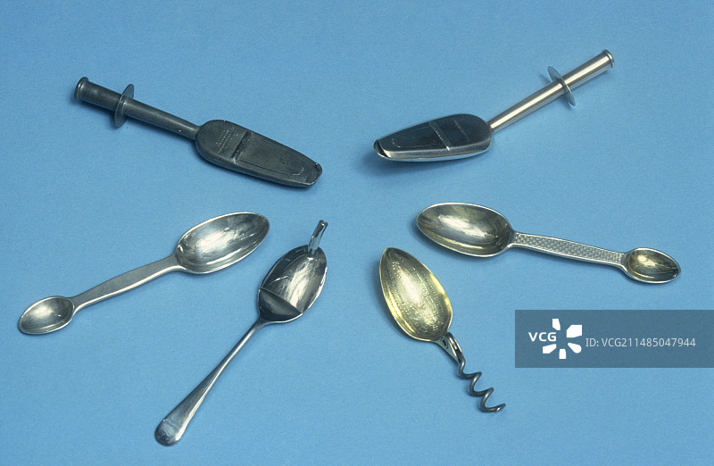 19世纪的药用勺子图片素材
