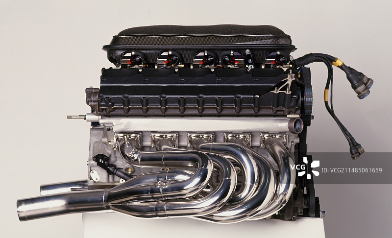 雷诺V10 RS1赛车发动机图片素材