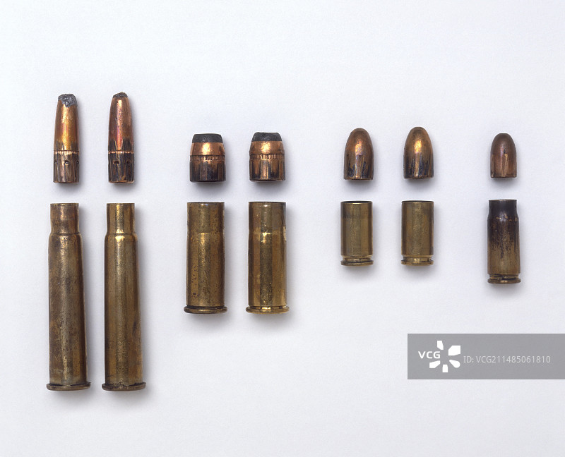 子弹和弹壳图片素材