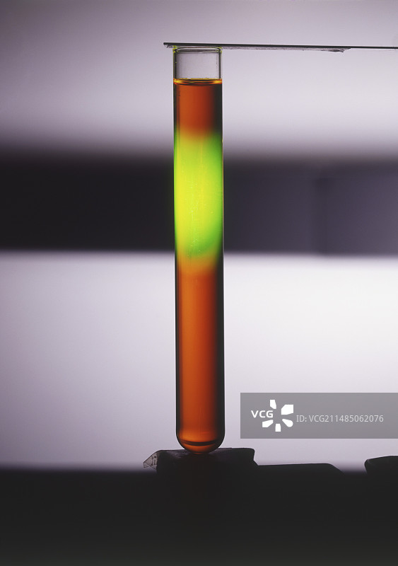 荧光素钠试管图片素材