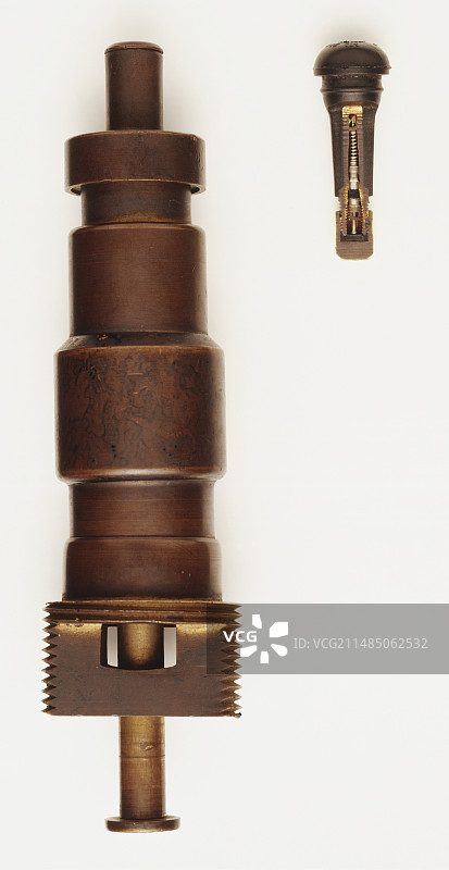 橡胶卡入式气门嘴和气门芯图片素材