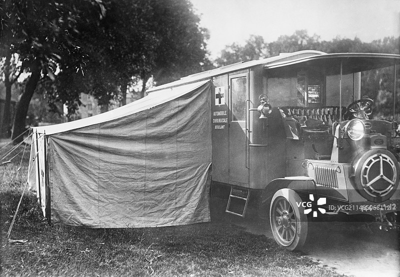 一战时期的救护车图片素材