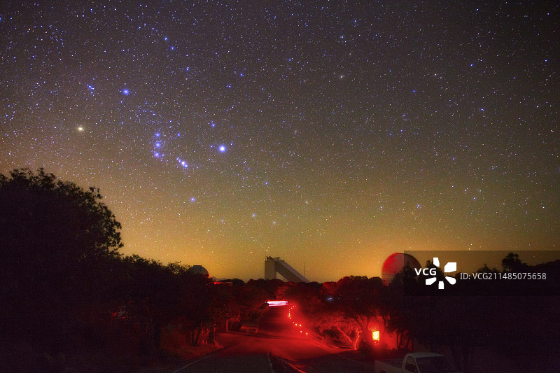 美国基特峰天文台上空的猎户座图片素材