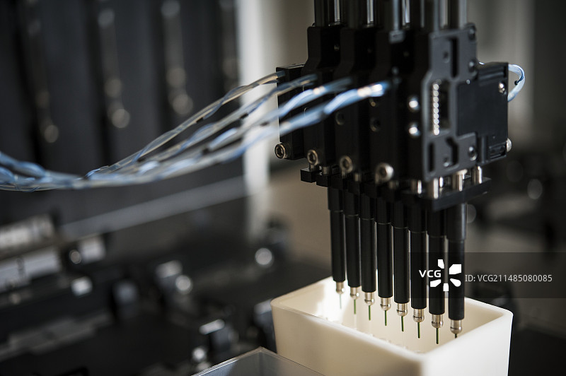 基因分析，PCR前移液图片素材